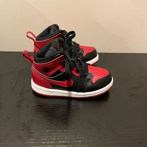 Nike Air Jordan 1 Mid Red/Black | Size: 7c